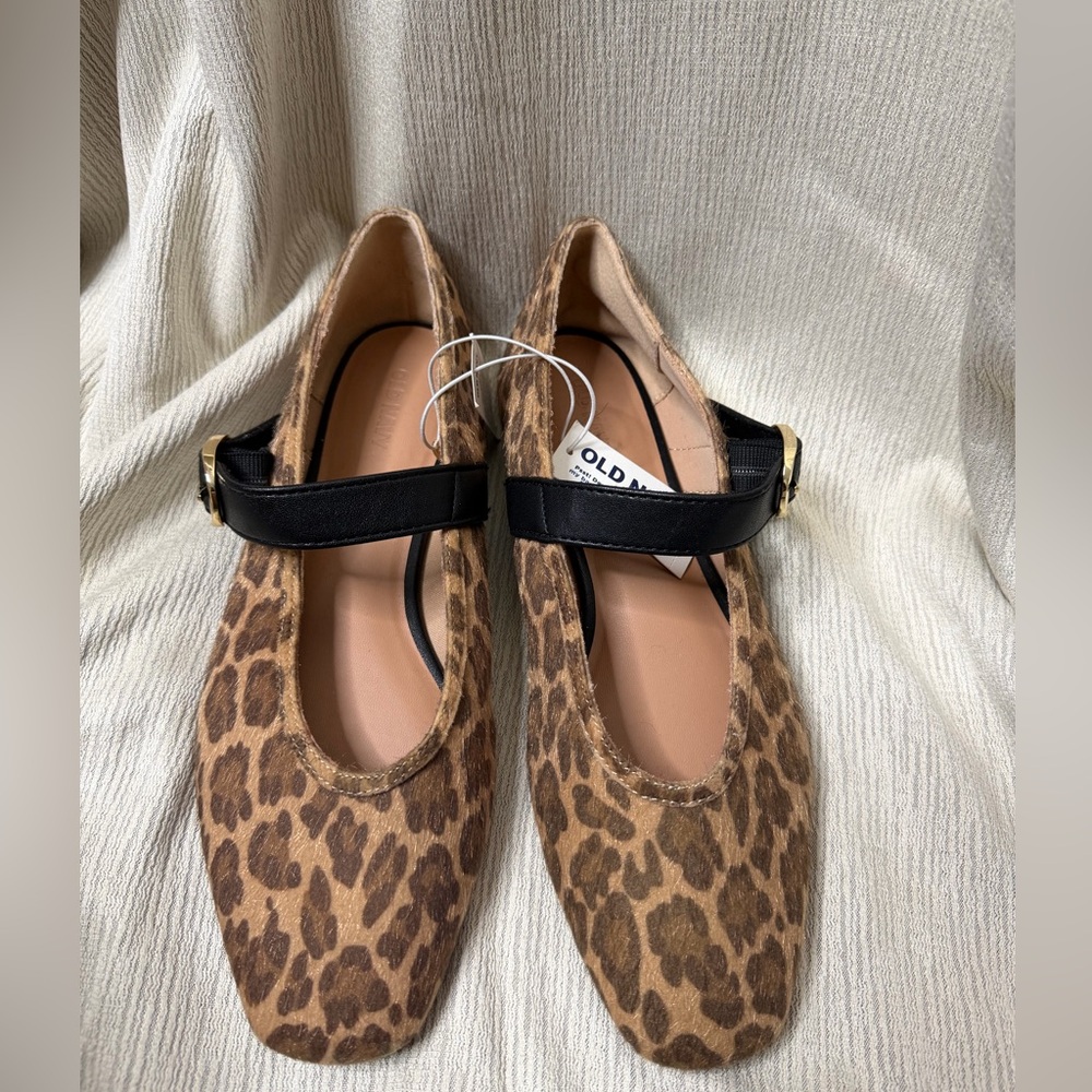 Old Navy Leopard Print Mary Jane Flats size 8 - Picture 2 of 5